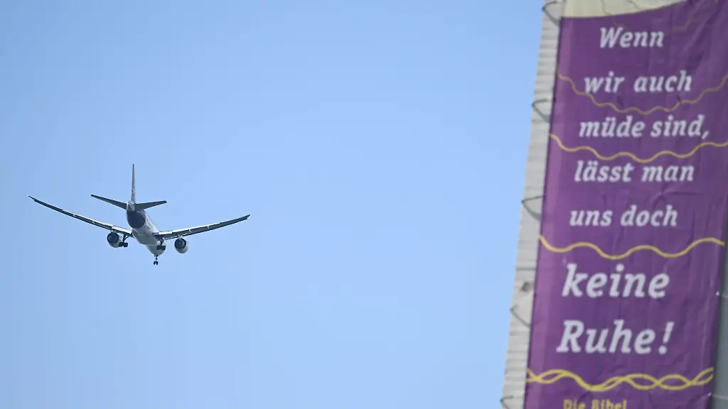 Die-Flugrouten-sollen-geaendert-werden-Archivbild