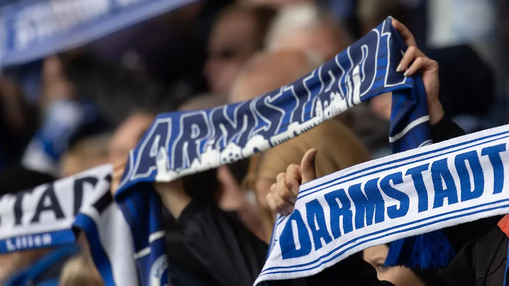 Darmstadt-98-praesentiert-seinen-Fans-einen-neuen-Torhueter