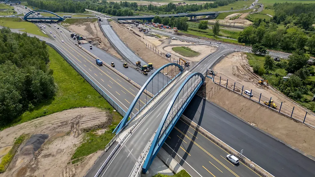 Am-Lueckenschluss-der-Autobahn-72-bei-Leipzig-wird-seit-Jahren-gebaut