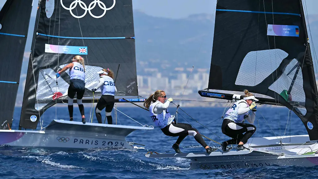 Die-Seglerinnen-Marla-Bergmann-und-Hanna-Wille-haben-erstmals-die-Europameisterschaft-in-der-olympischen-49erFX-Klasse-gewonnen