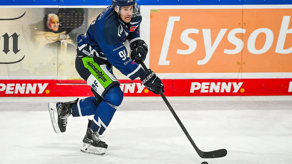 Tim-Fleischer-spielt-weiter-fuer-Straubing-wie-auch-Elis-Hede-und-Danjo-Leonhardt