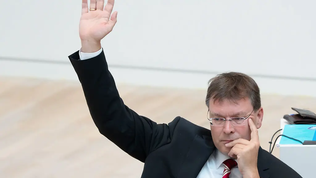 Der-Brandenburger-BSW-Landtagsabgeordnete-Sven-Hornauf-sieht-noch-Aenderungsbedarf-am-Haushalt