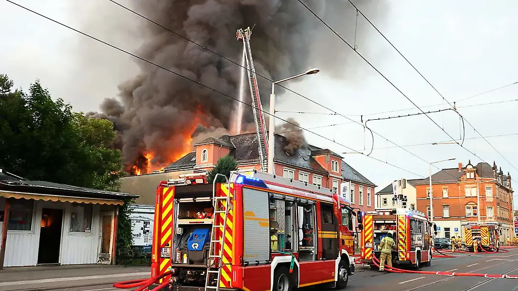 Der-Brand-brach-im-Dachgeschoss-aus