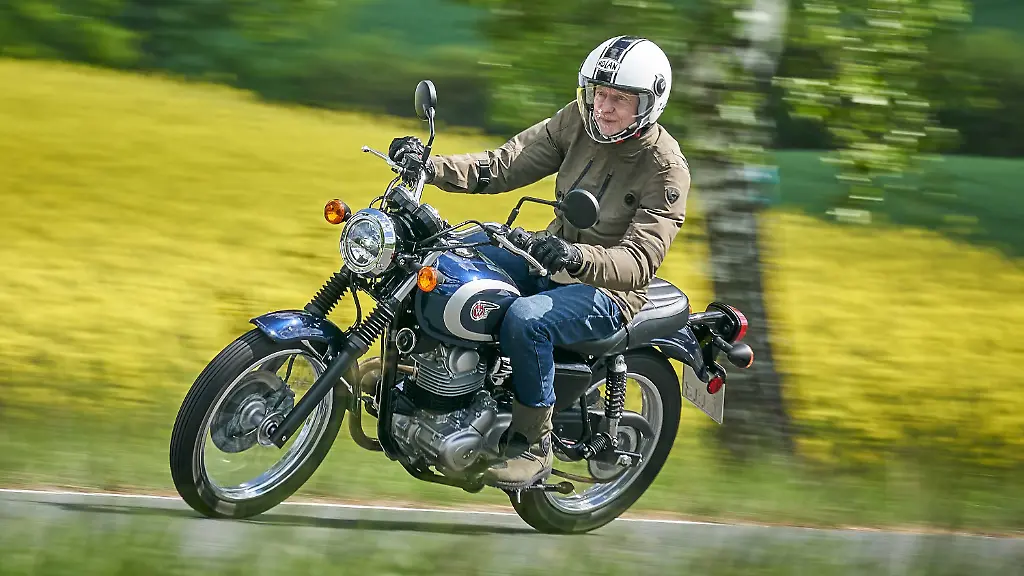 Kawasaki-W230-03-Foto-Rost-jpg