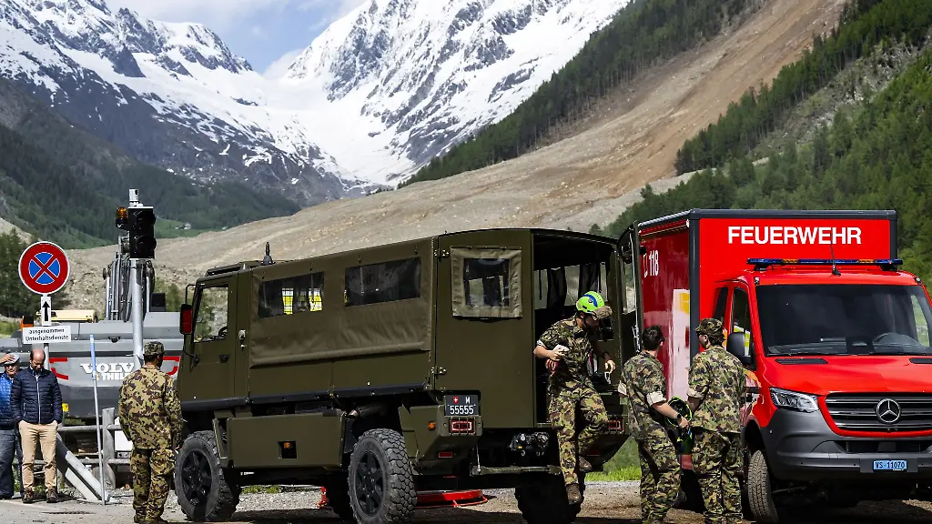 Ein-Felssturz-hat-das-Dorf-Blatten-grossenteils-weggerissen