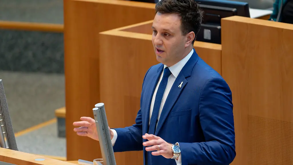 Der-SPD-Landtagsabgeordnete-Rodion-Bakum-wirft-der-AfD-geheuchelte-Solidaritaet-mit-der-juedischen-Gemeinschaft-vor-Foto-Archiv