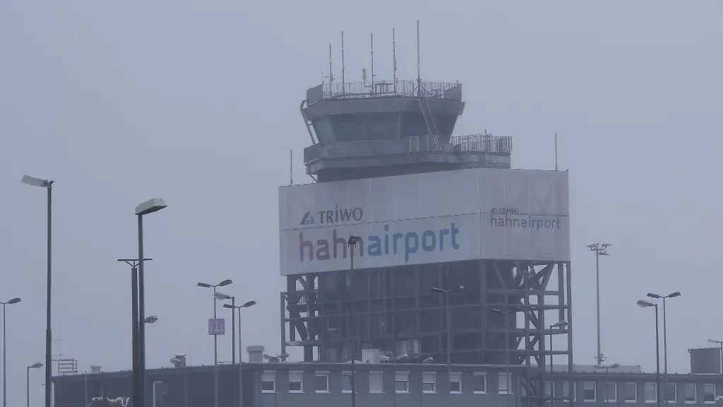 Ein-Fluggast-ist-mit-einer-Klage-auf-Entschaedigung-nach-einem-verpassten-Flug-gescheitert-Archivbild