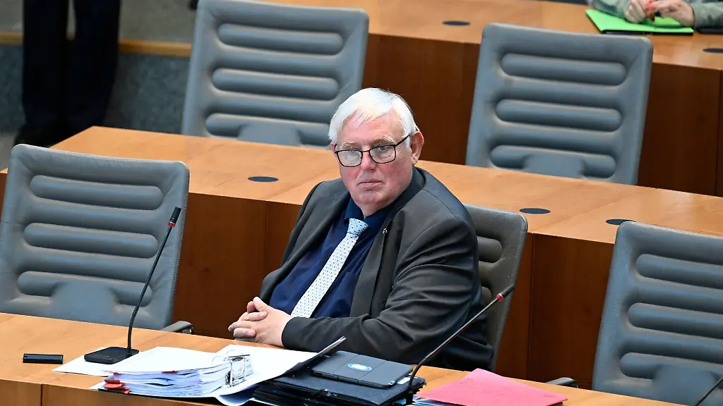 Der-Staat-ist-nicht-der-bessere-Unternehmer-mahnt-Nordrhein-Westfalens-Arbeitsminister-Karl-Josef-Laumann-CDU