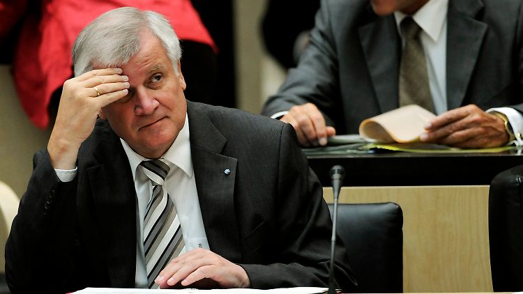 Seehofer am Ende der Fahnenstange.