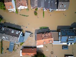 Wichtige Wohngebäudepolice : Kündigung durch den Versicherer: So reagieren Hausbesitzer