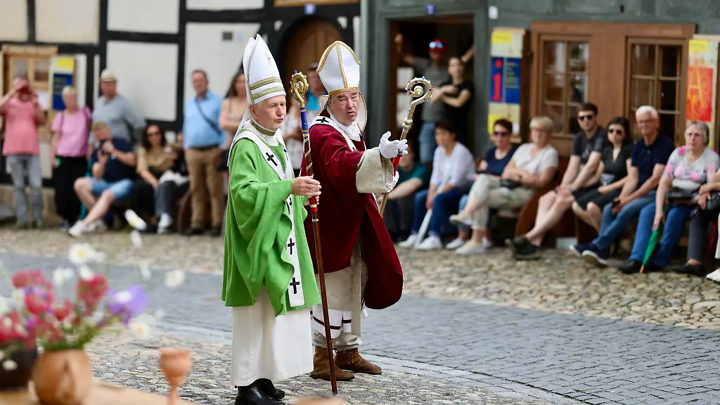 Der-Beitrag-von-Quedlinburg-im-Harz-zum-20-Welterbetag-in-Sachsen-Anhalt-sind-die-Koenigstage