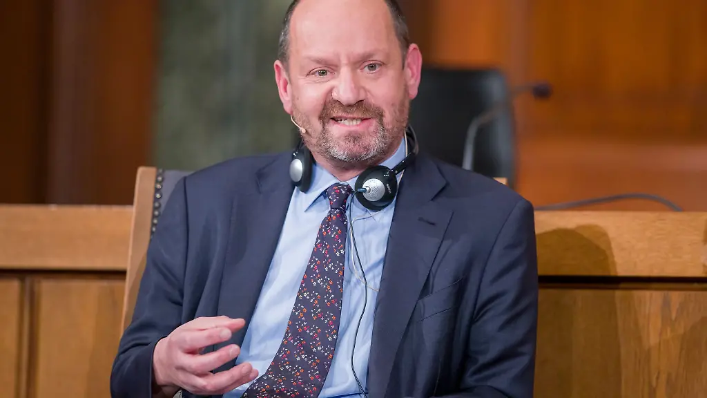 Autor-und-Voelkerrechtler-Philippe-Sands-wird-mit-dem-Erich-Maria-Remarque-Friedenspreis-der-Stadt-Osnabrueck-gewuerdigt