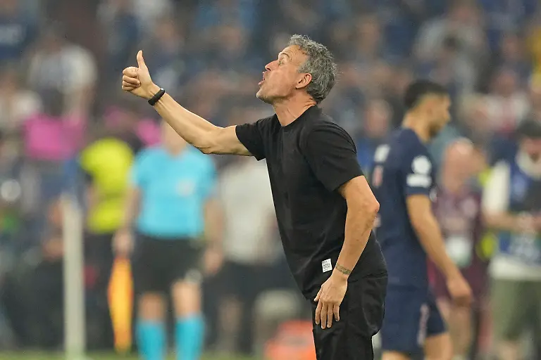 a696f5f56045af0990c2f4c51b4db33d