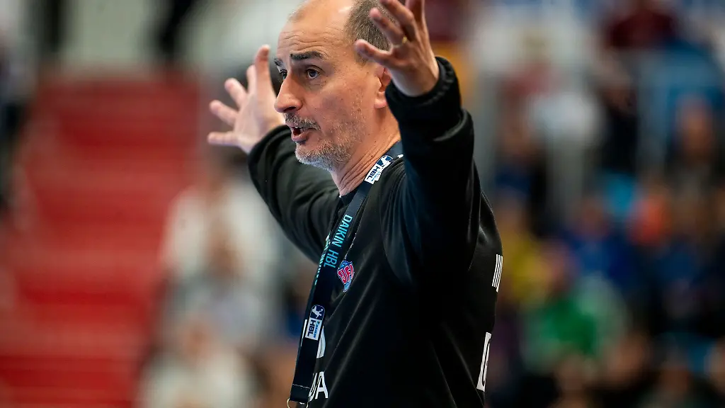 Trainer-Emir-Kurtagic-sieht-die-naechste-Niederlage-seiner-Potsdamer-Handballer