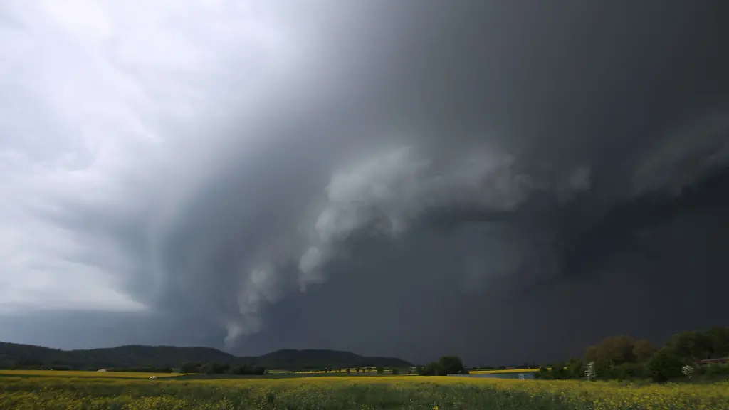 Auch-fuer-Sonntag-werden-teilweise-kraeftige-Gewitter-im-Freistaat-vorhergesagt
