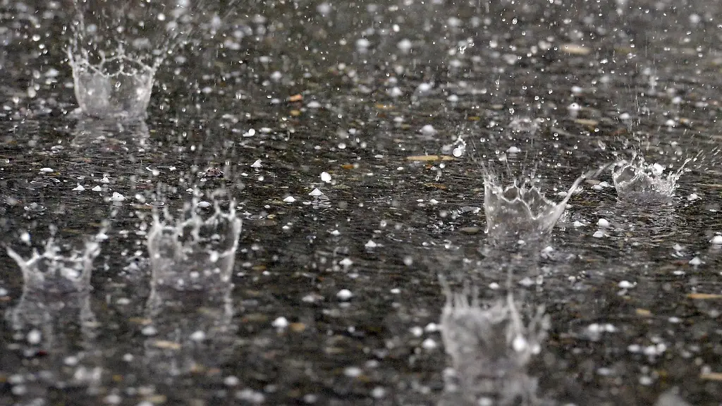 Der-DWD-erwartet-in-Thueringen-kraeftige-Gewitter-teils-mit-Starkregen