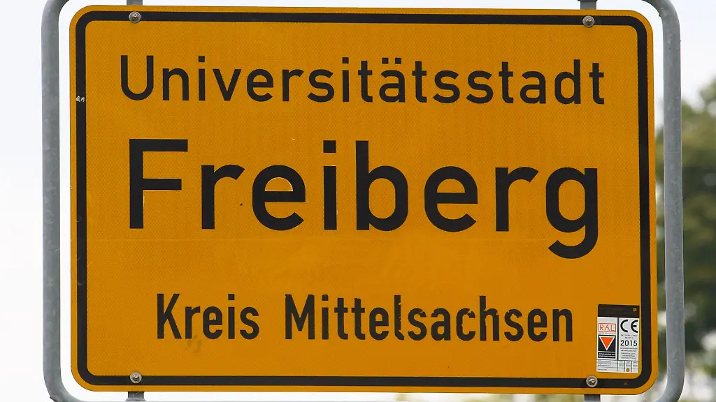 Bei-der-Verfolgungsfahrt-in-Freiberg-entstand-ein-fuenfstelliger-Sachschaden