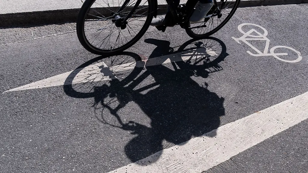 Das-Land-stattet-einen-Radweg-in-der-Altmark-mit-einer-neuen-Bruecke-aus