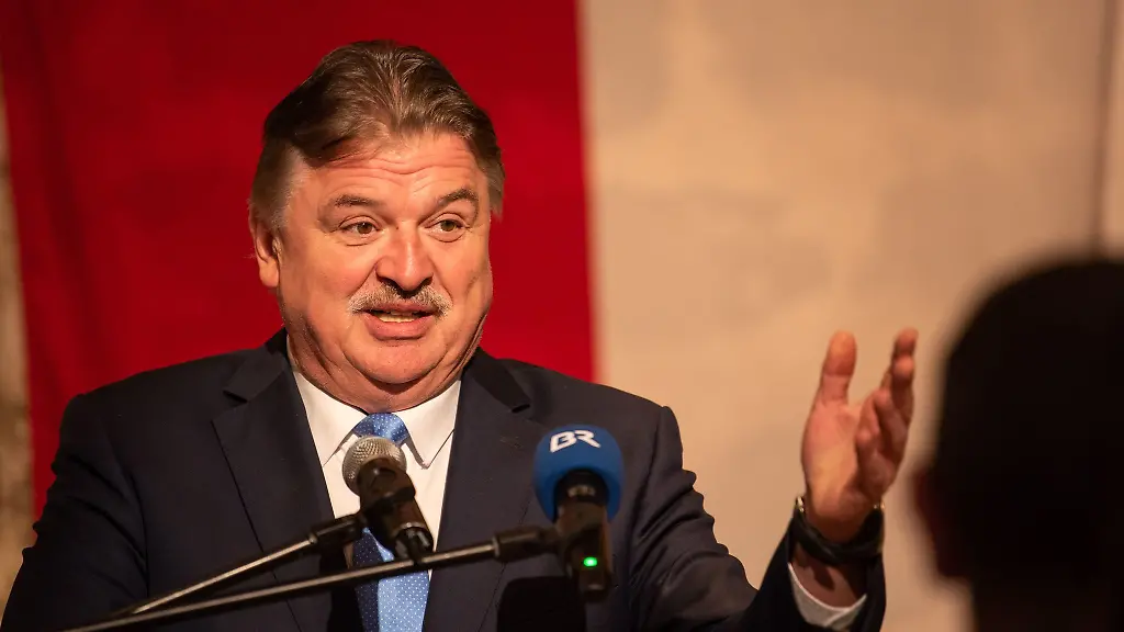 Tritt-nach-bald-30-Jahren-im-Amt-nicht-mehr-erneut-an-der-Kulmbacher-Landrat-Klaus-Peter-Soellner-Freie-Waehler