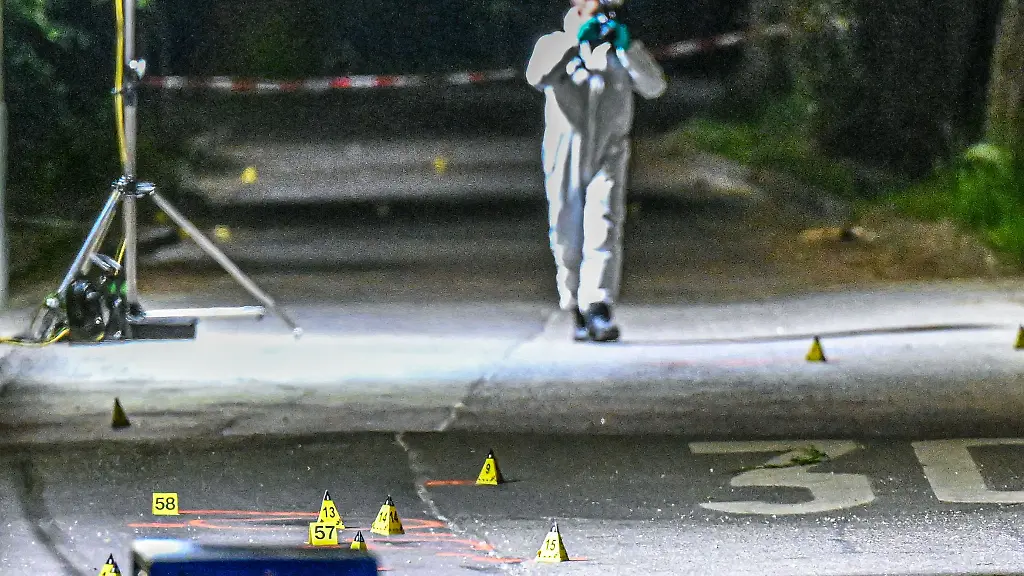 Der-Tatort-in-Goeppingen-wird-von-Spezialisten-untersucht