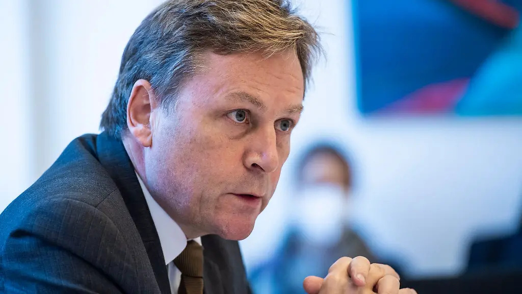 Der-Praesident-der-Universitaet-Potsdam-Oliver-Guenther-beklagt-eine-Wissenschaftsskepsis-in-der-Gesellschaft