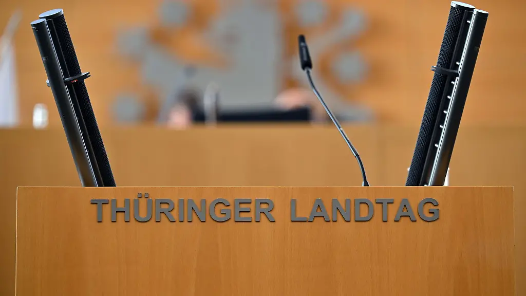 Im-Thueringer-Landtag-hat-sich-der-Corona-Untersuchungsausschuss-darauf-verstaendigt-welche-Zeugen-in-dem-Gremium-aussagen-sollen