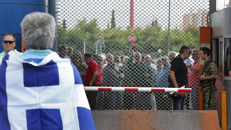 Die Proteste in Griechenland gegen die Sparpläne der Regierung und das Vorgehen der "Troika" dauern an.