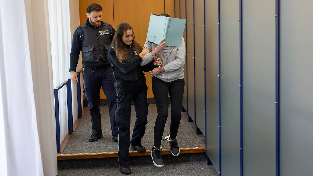 Aus-Mordlust-soll-eine-26-Jahre-alte-Frau-nach-Ansicht-der-Anklage-einen-Mann-getoetet-haben