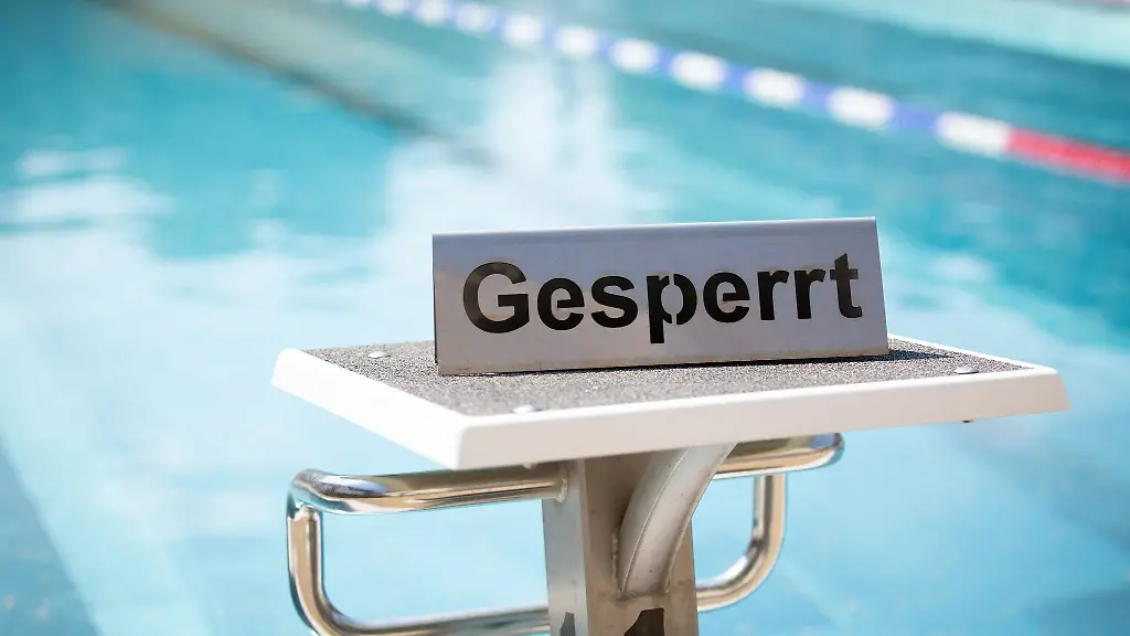 Wegen-eines-Gasaustritts-wurde-ein-Freibad-in-Oberbayern-vorerst-geschlossen