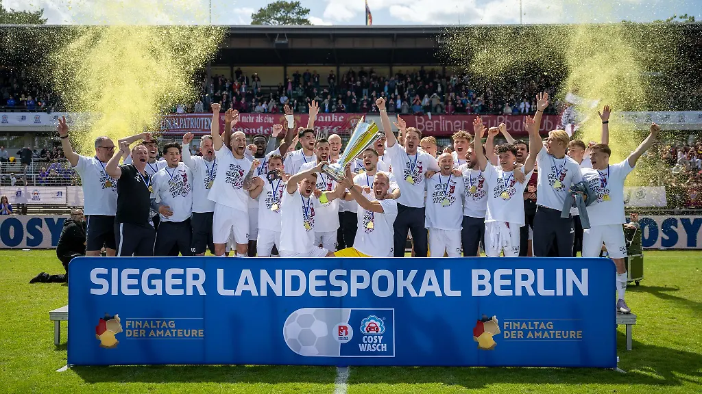 Der-Pokalsieg-wurde-vom-BFC-ausgiebig-gefeiert