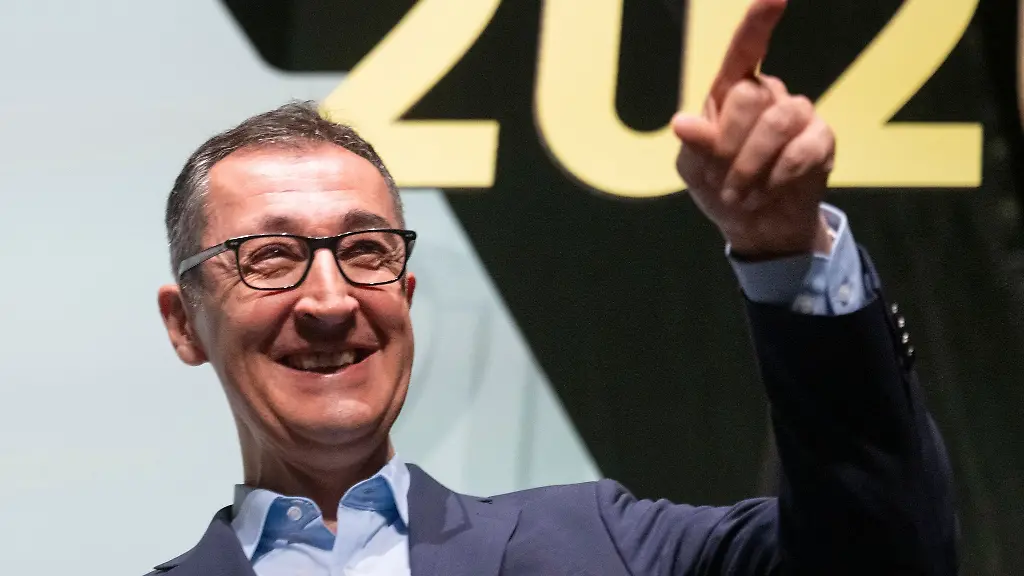 Wurde-offiziell-zum-Spitzenkandidaten-der-Gruenen-fuer-die-naechste-Landtagswahl-gekuert-Der-ehemalige-Bundeslandwirtschaftsminister-Cem-Oezdemir