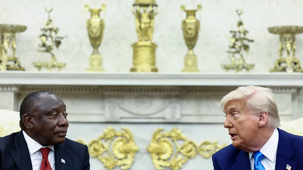 2025-05-21T170640Z-1602427234-RC2GMEA5XS7Y-RTRMADP-3-USA-SAFRICA