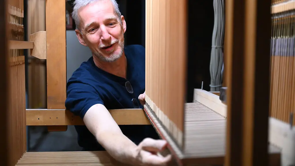 Einmal-im-Jahr-ist-Reiner-Janke-fuer-mehrere-Tage-im-Hamburger-Michel