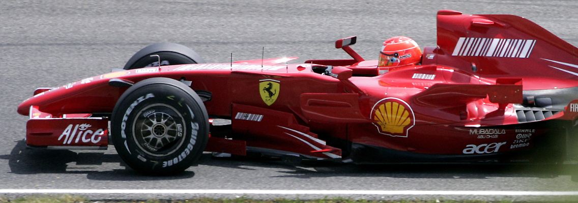 Test im alten Ferrari: Michael Schumacher.