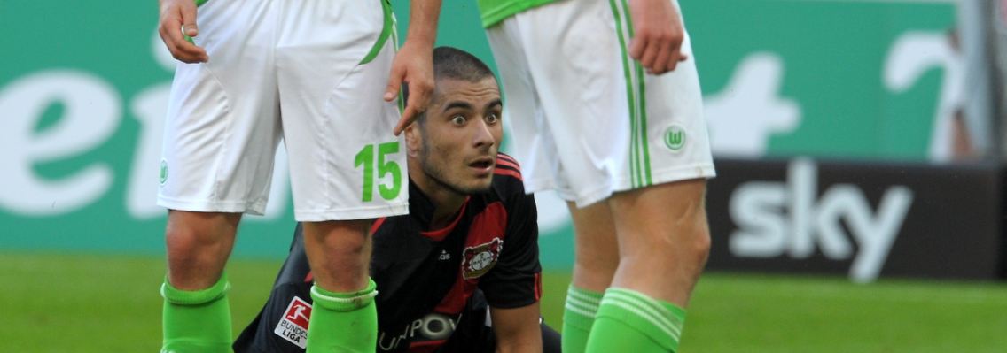 Da staunt der Fachmann: Leverkusens Eren Derdiyok nach seinem Traumtor zum 2:1.