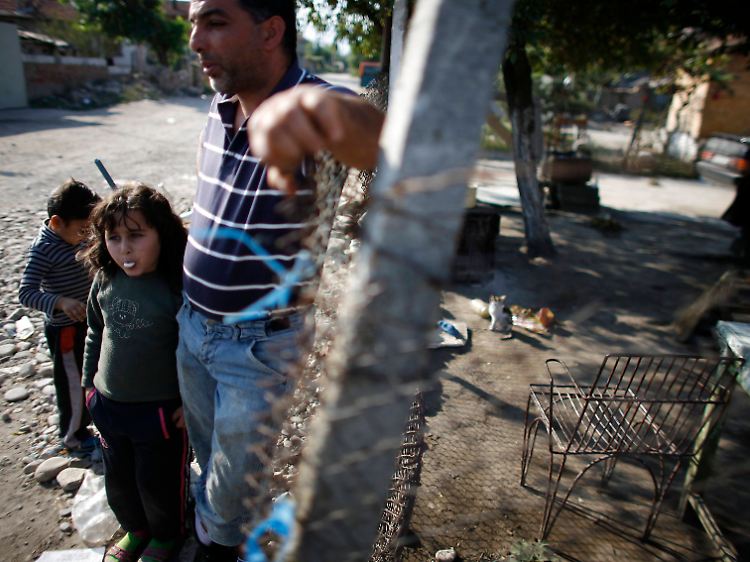 Die meisten Roma in Bulgarien - wie hier in Katuniza - leben unter erbärmlichen Bedingungen.