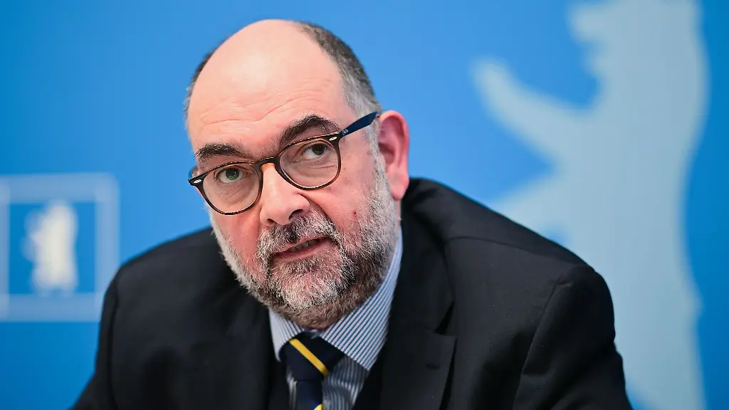 Der-Berliner-Verfassungsschutz-soll-sich-kuenftig-auch-ueber-Verdachtsfaelle-aeussern-duerfen