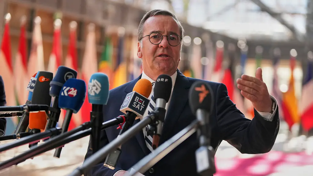 4571f4b9701b2e2b388b01ba22b9ec6b