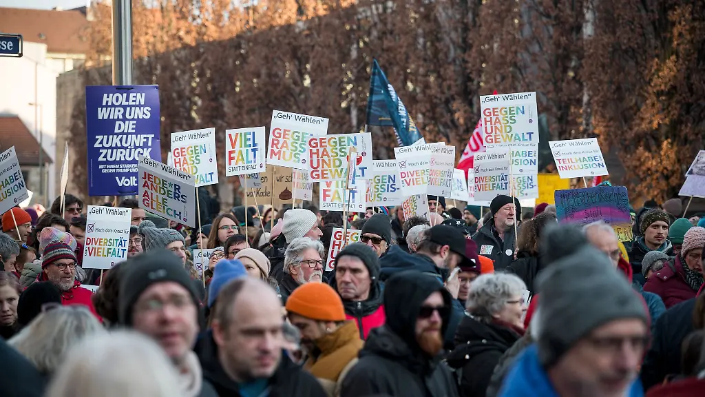 In-58-Prozent-der-von-den-Beratungsstellen-erfassten-Faelle-sei-Rassismus-das-Tatmotiv-gewesen
