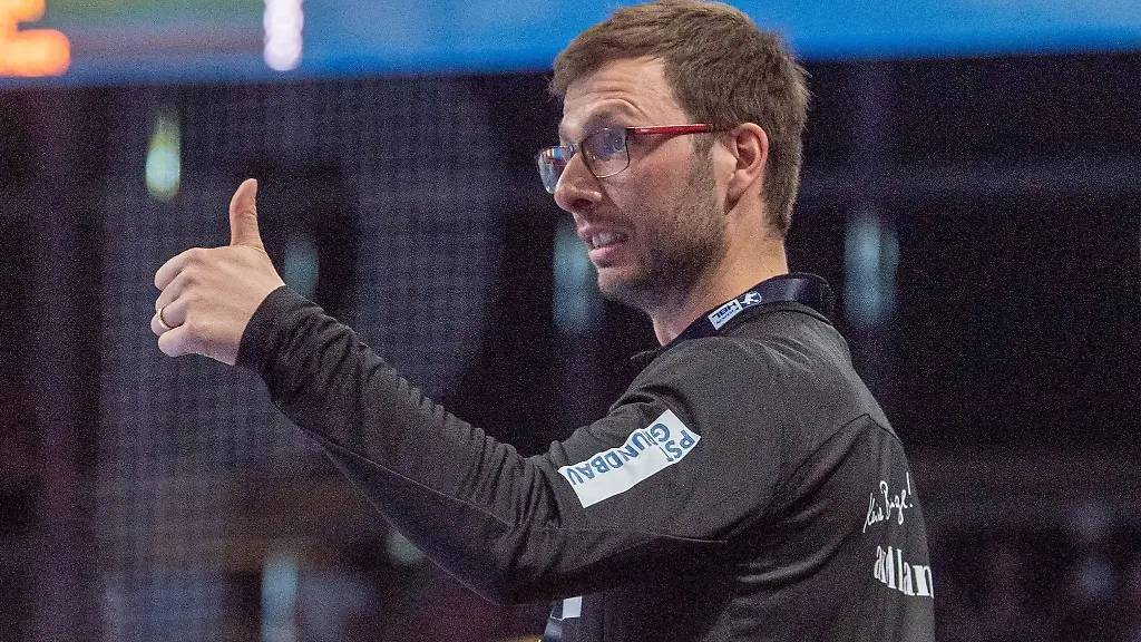 Fuechse-Trainer-Jaron-Siewert-war-rundum-zufrieden-mit-dem-Auftritt-seines-Teams-in-Goeppingen