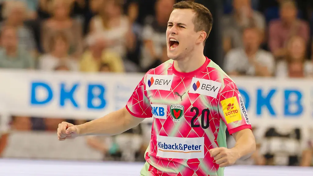 Nationalspieler-Tim-Freihoefer-war-neben-Mathias-Gidsel-bester-Schuetze-fuer-die-Fuechse-in-Goeppingen