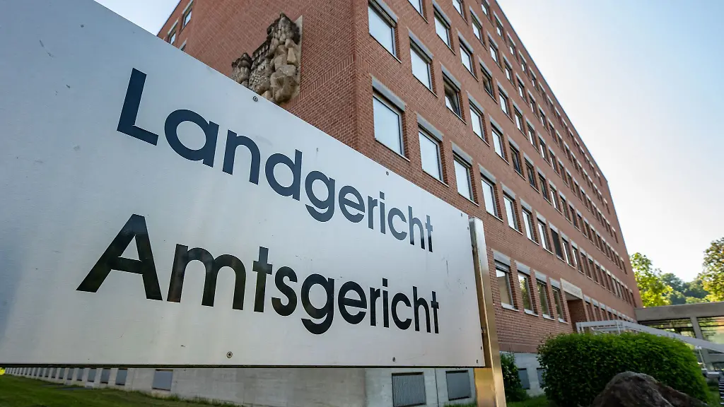 Vor-dem-Landgericht-Landshut-ist-ein-Mann-wegen-Bandendiebstahls-ein-weiterer-wegen-Beihilfe-zum-Diebstahl-verurteilt-worden