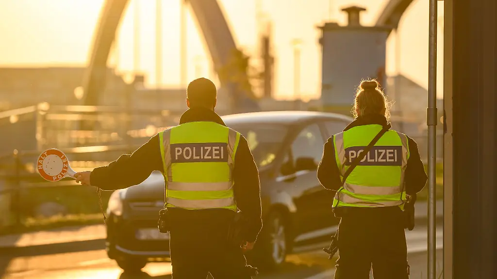 Achtung-Kontrolle-Die-Bundespolizei-schaut-jetzt-an-den-Aussengrenzen-oefter-genau-hin