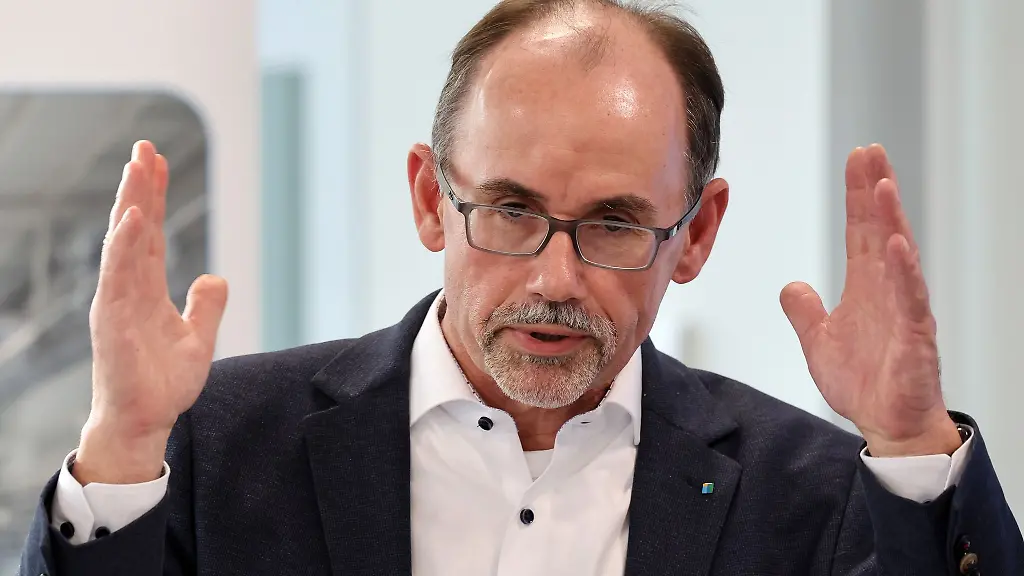 Die-Energiewende-und-das-Werben-fuer-mehr-Akzeptanz-in-der-Bevoelkerung-sind-bestimmende-Themen-der-Energieministerkonferenz-in-Rostock