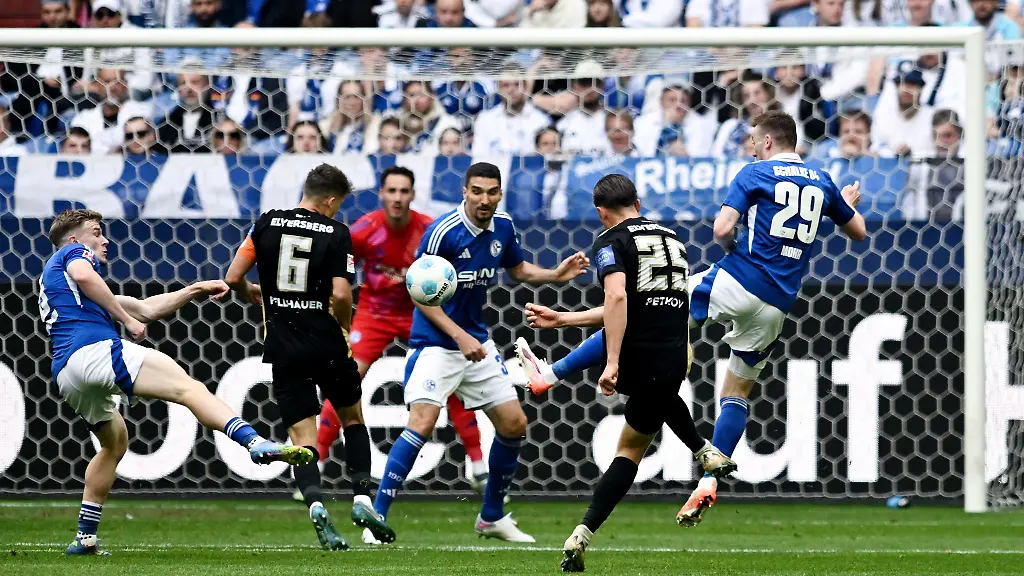 Lukas-Petkov-bringt-Elversberg-sehenswert-in-Fuehrung