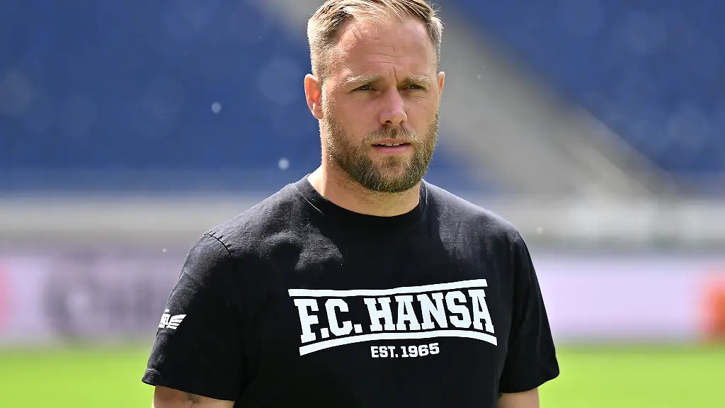 Verpasste-mit-Hansa-Rostock-die-Aufstiegsrelegation-Trainer-Daniel-Brinkmann