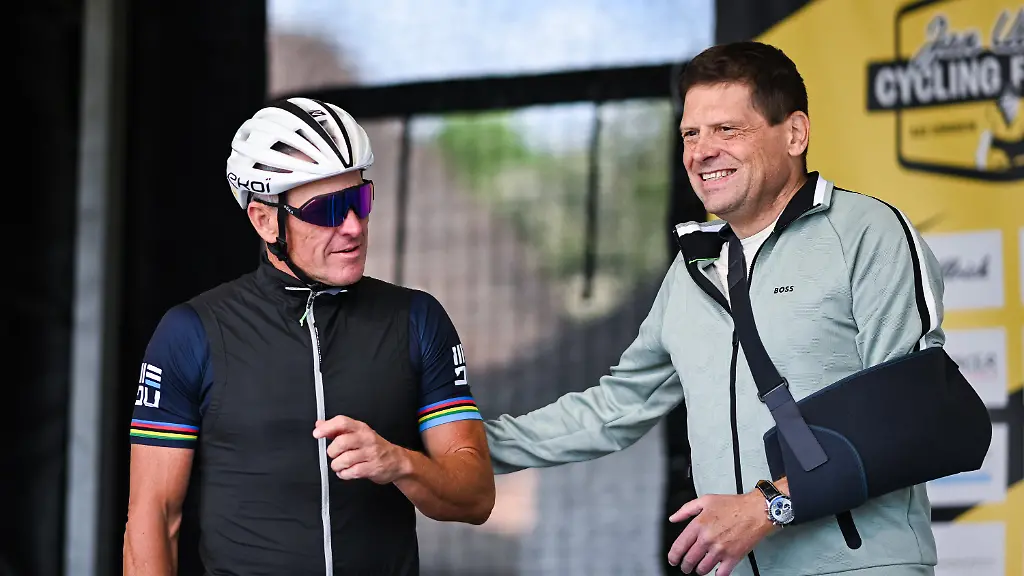 6222bd803ece3f6c6d9681cb43ba28b9