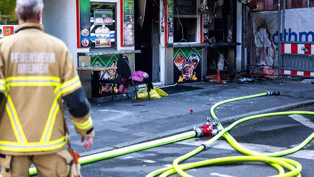 Die-Einsatzkraefte-mussten-ein-Maedchen-reanimieren