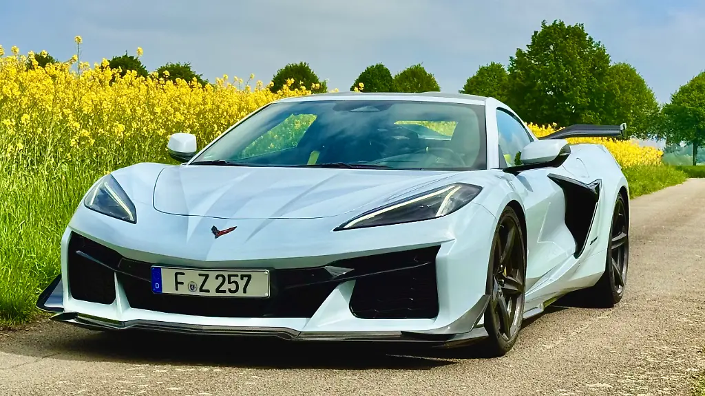 Corvette-Z06-2025-VO