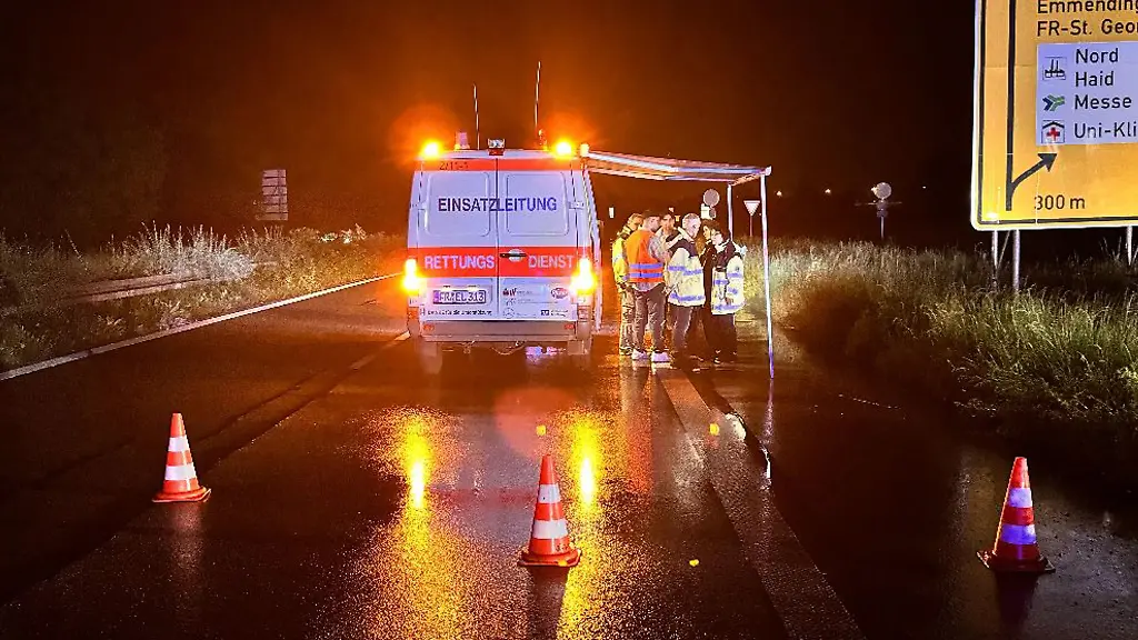 Bei-dem-schweren-Unfall-in-Freiburg-soll-der-Fahrer-betrunken-gewesen-sein-Archivbild